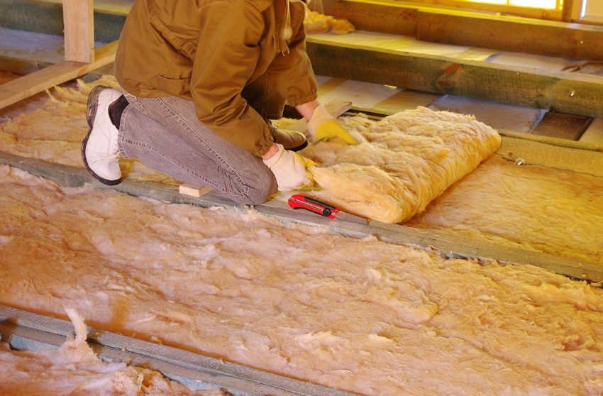 Процесс утепления потолка с применением минеральной ваты