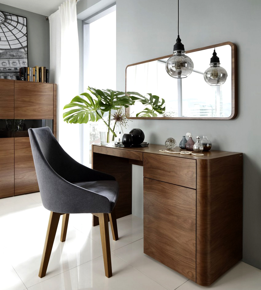 Туалетный столик с зеркалом ‒ удобная, практичная и стильная деталь интерьера 