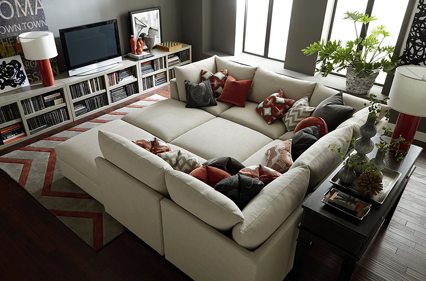 Особой популярностью пользуются диваны-модули со спальным местом 