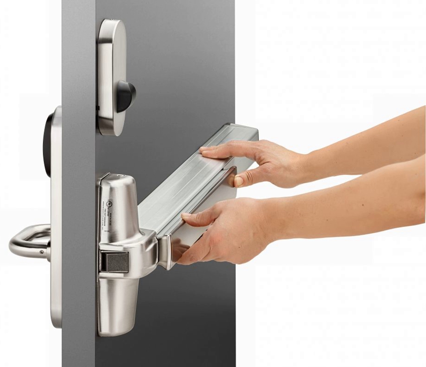 Система Антипаника позволяет быстро открыть дверь изнутри помещения, даже если она заперта снаружи на ключ